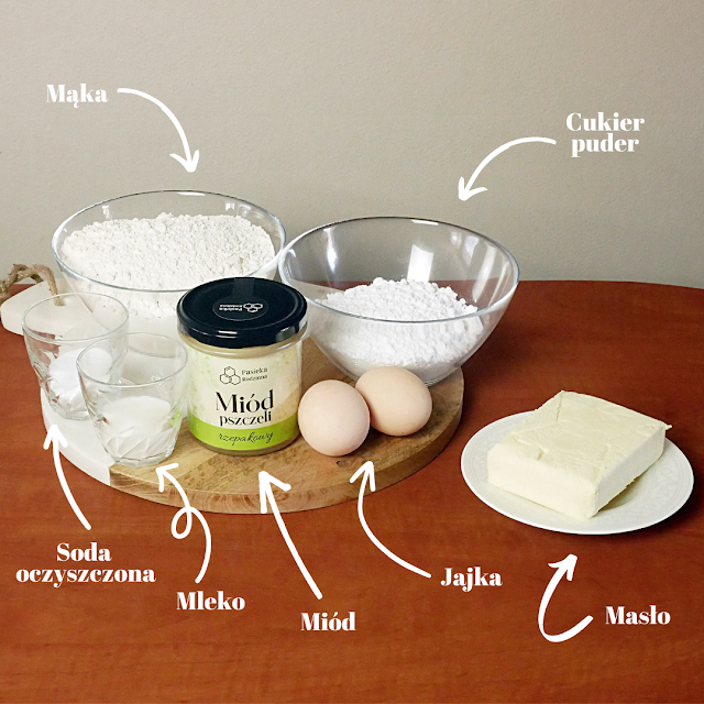 miodownik-z-masa-budyniowa-ciasto-miodowe-skladniki-nawysokimobcasie.pl
