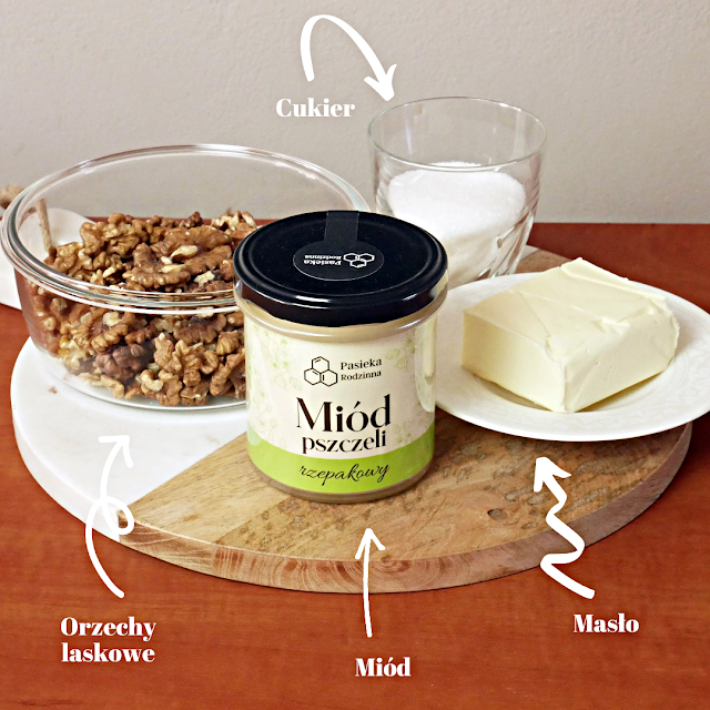 miodownik-z-masa-budyniowa-masa-orzechowa-składniki-nawysokimobcasie.pl