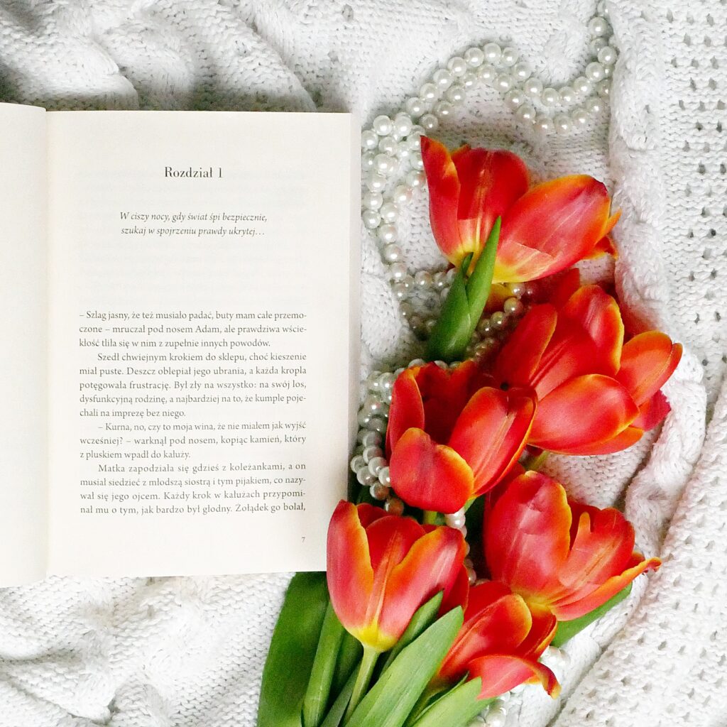 Wnętrze książki „Nim zdążyłem Cię pokochać” - Rozdział 1 Rozdział 1 książki „Nim zdążyłem Cię pokochać” Joanny Kurek